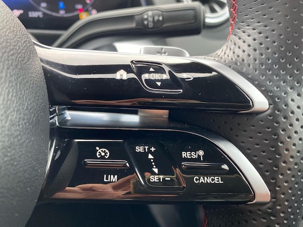 Used Mercedes-Benz GLB 2024 for sale - 76324645: Photo 27
