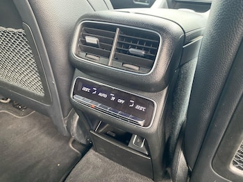 Used Mercedes-Benz GLE 2022 for sale - 76532436: Photo