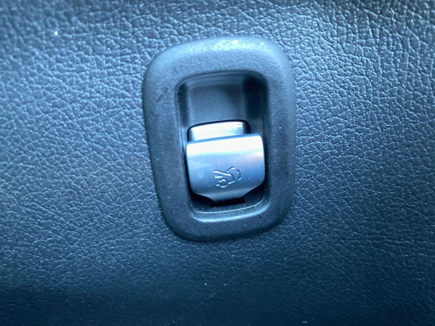 Used Mercedes-Benz C Class 2024 for sale - 76693330: Photo 40