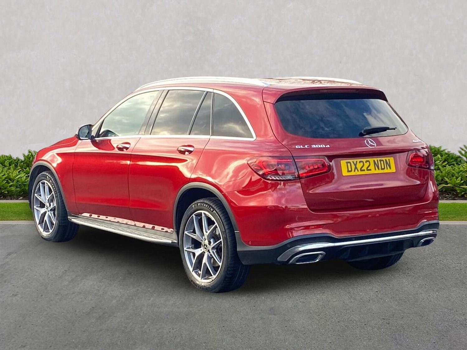 Used Mercedes-Benz GLC 2022 for sale - 76444708: Photo 2