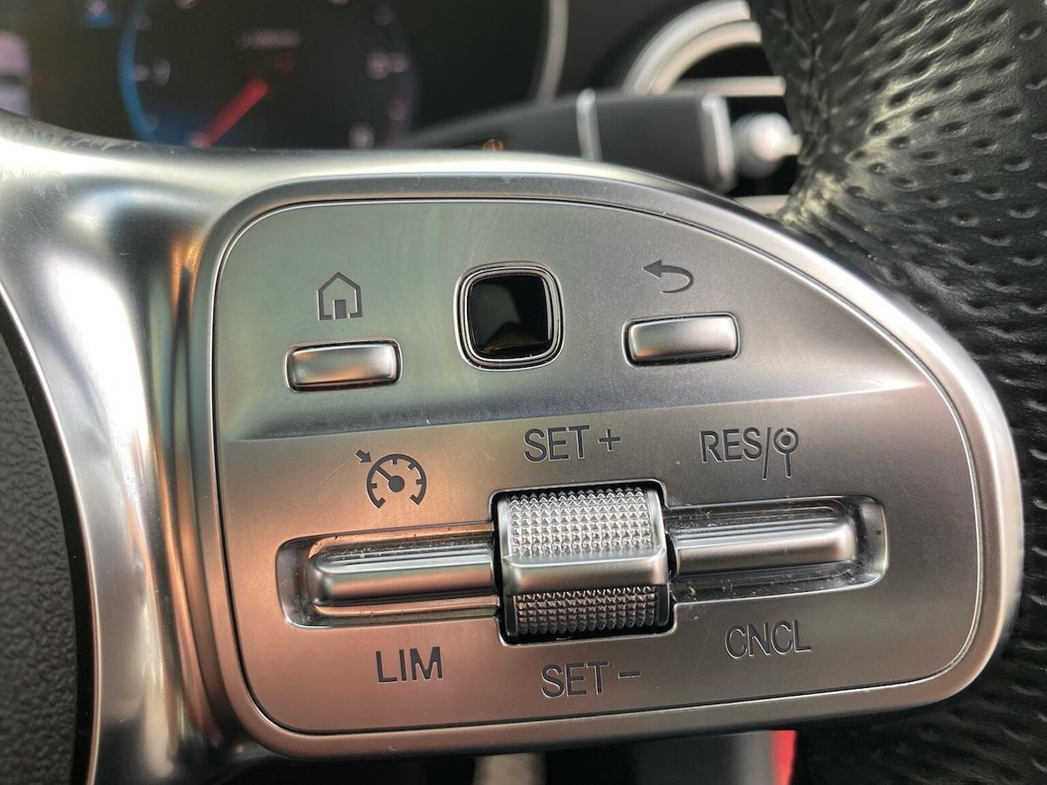 Used Mercedes-Benz GLC 2022 for sale - 76444708: Photo 27