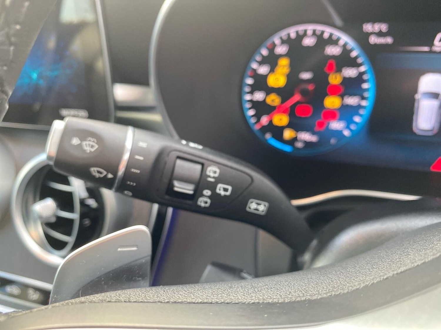 Used Mercedes-Benz GLC 2022 for sale - 76444708: Photo 28