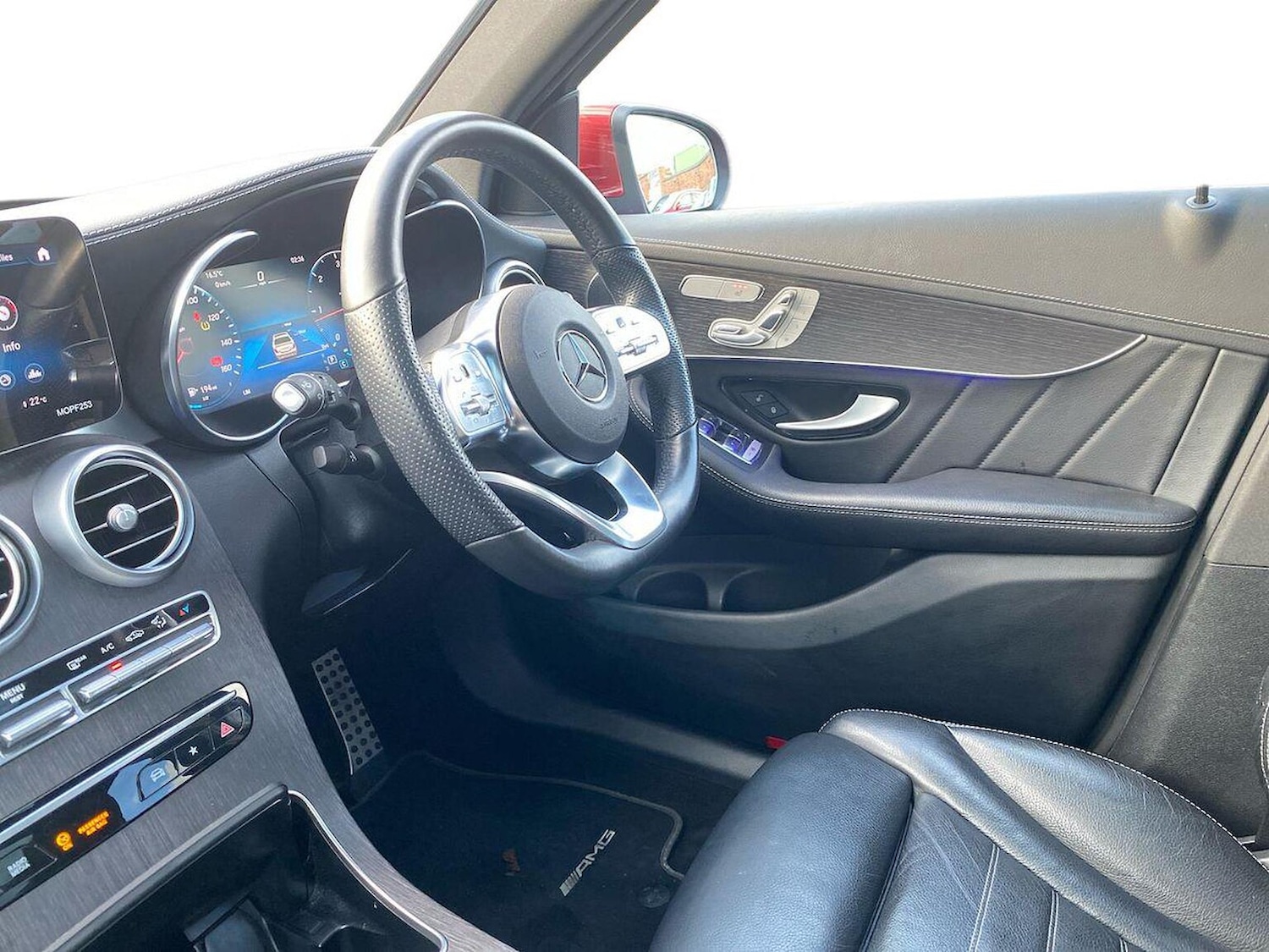 Used Mercedes-Benz GLC 2022 for sale - 76444708: Photo 7