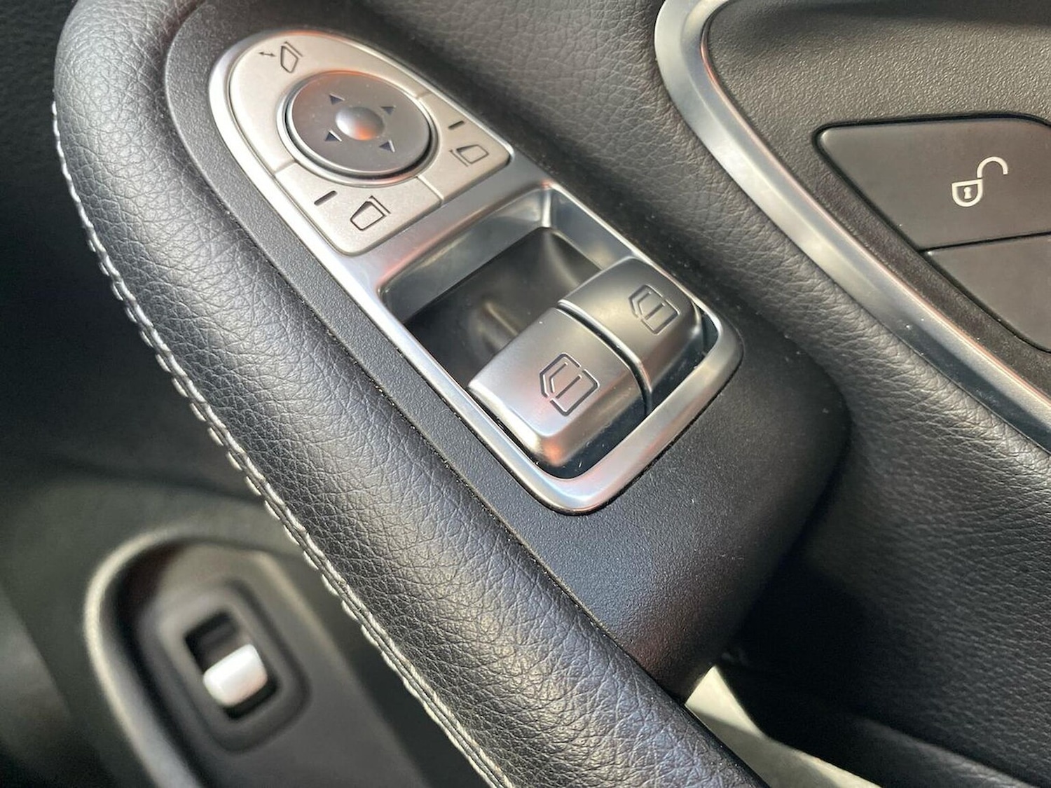 Used Mercedes-Benz C Class 2018 for sale - 76905065: Photo 22