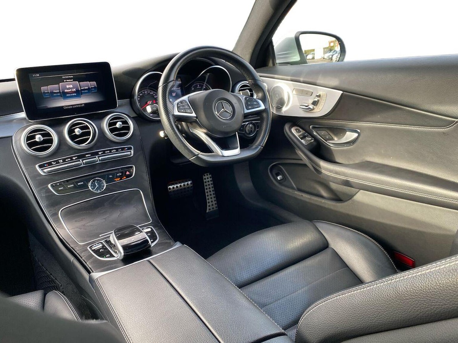 Used Mercedes-Benz C Class 2018 for sale - 76905065: Photo 8