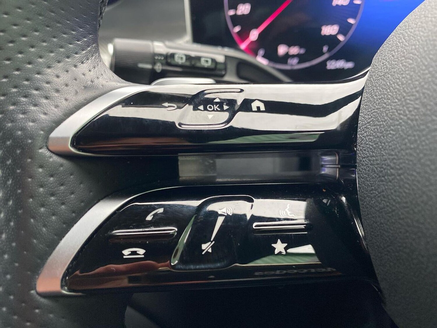 Used Mercedes-Benz GLC 2024 for sale - 77488419: Photo 26