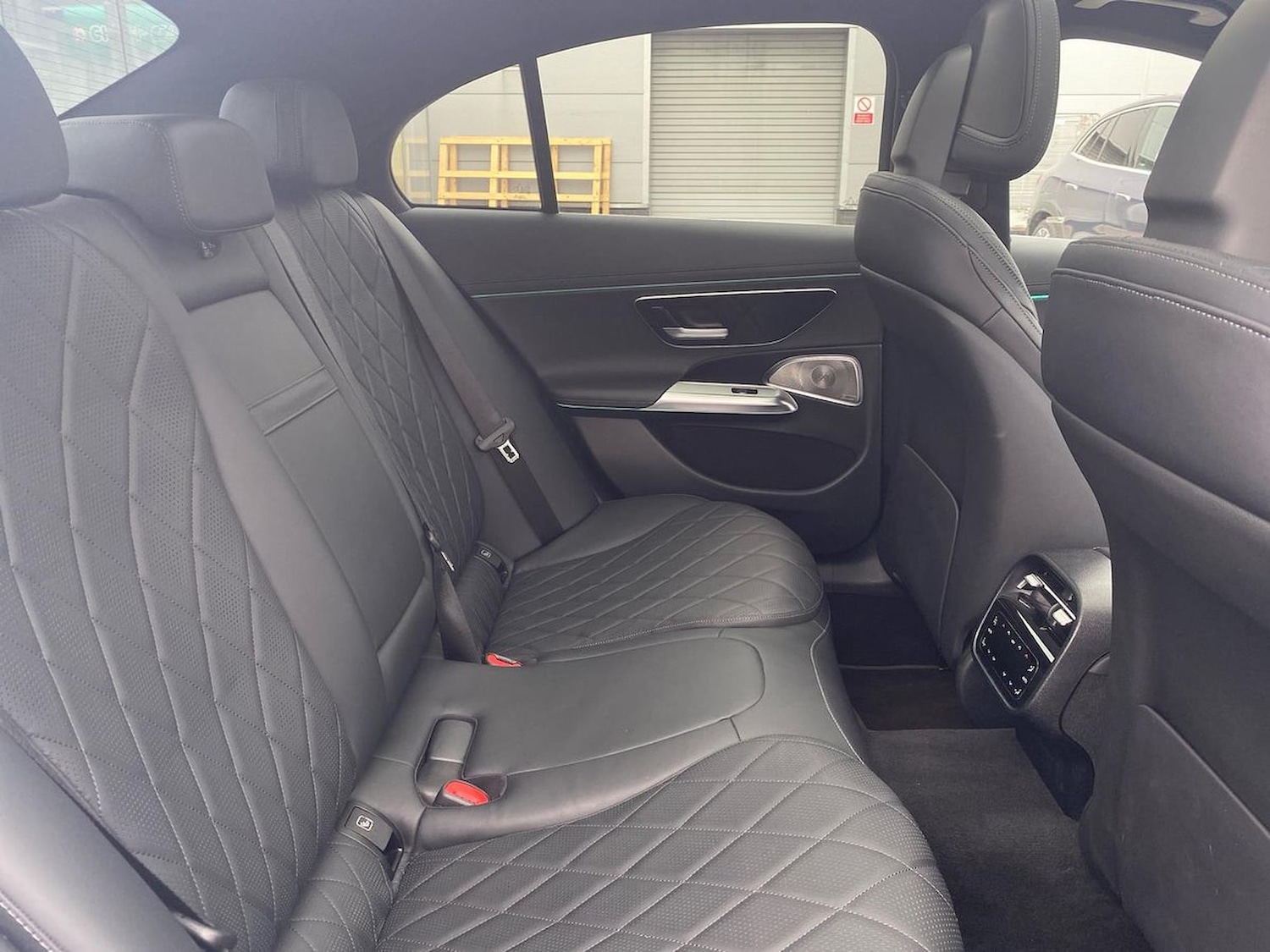 Used Mercedes-Benz E-Class 2024 for sale - 76019513: Photo 16