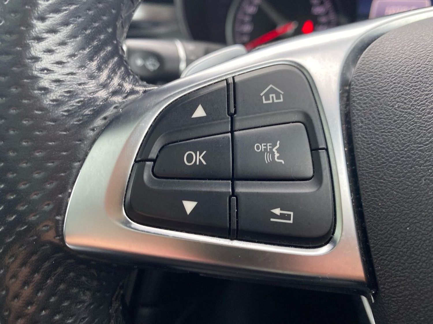 Used Mercedes-Benz GLC 2019 for sale - 76157204: Photo 26