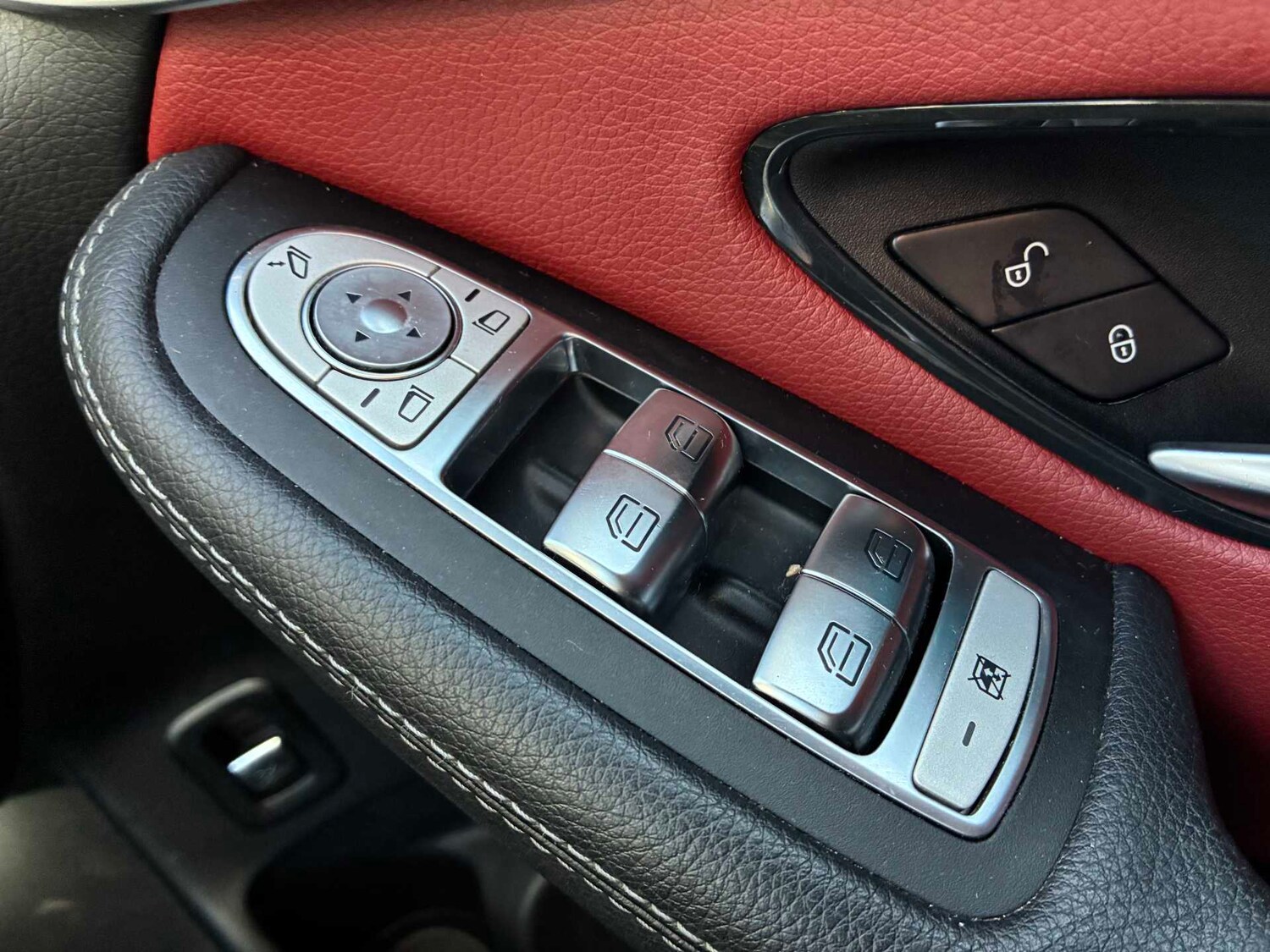 Used Mercedes-Benz GLC 2018 for sale - 78131774: Photo 26