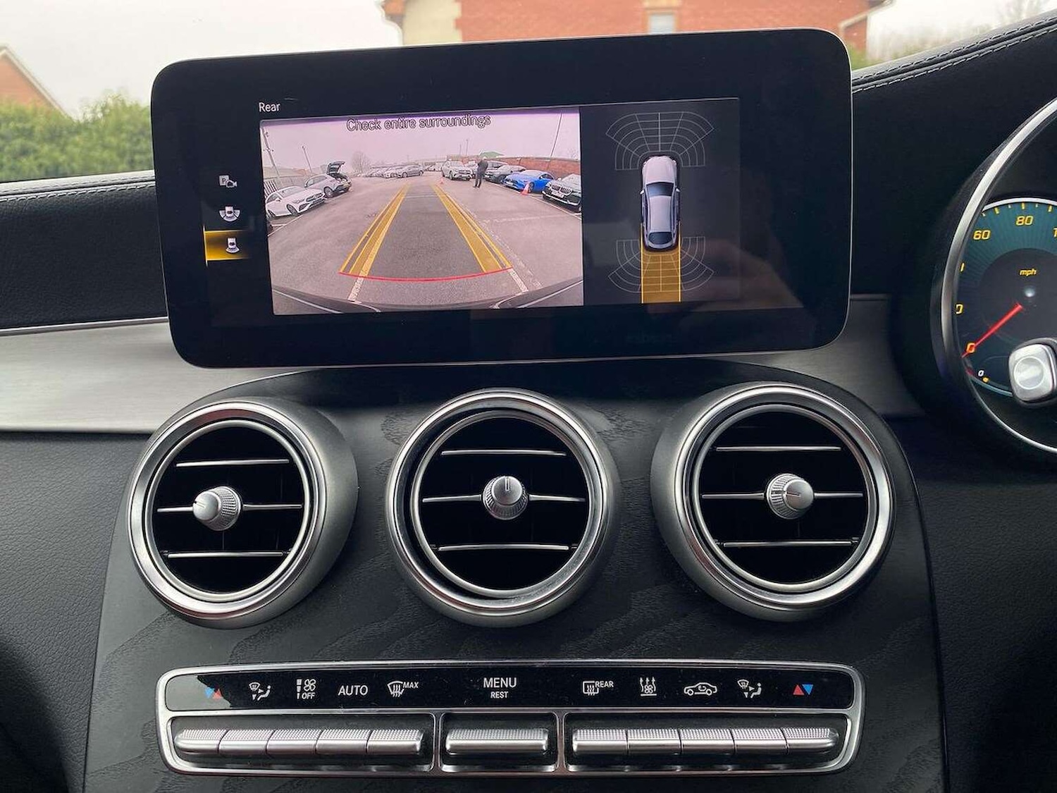 Used Mercedes-Benz GLC 2021 for sale - 77947334: Photo 23