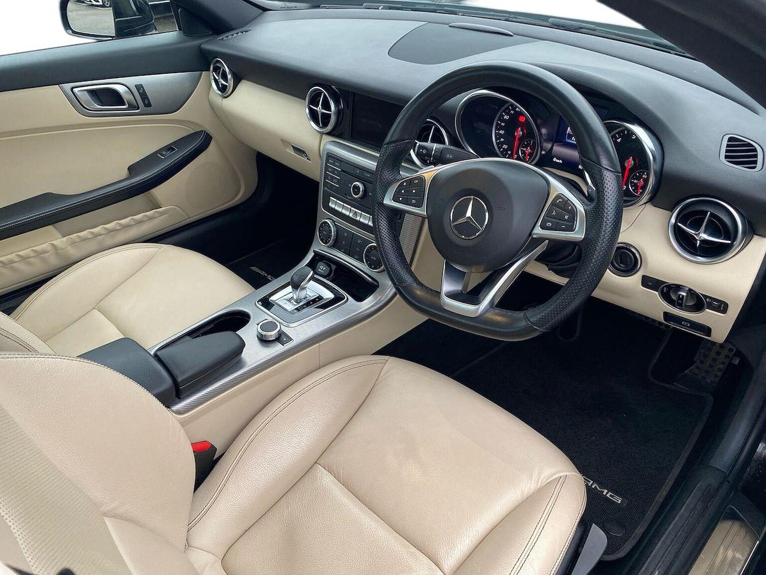 Used Mercedes-Benz SLC 2019 for sale - 76979900: Photo 15
