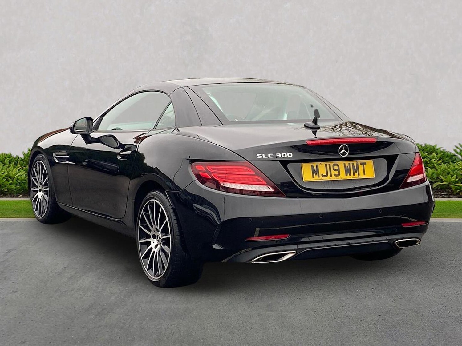 Used Mercedes-Benz SLC 2019 for sale - 76979900: Photo 2