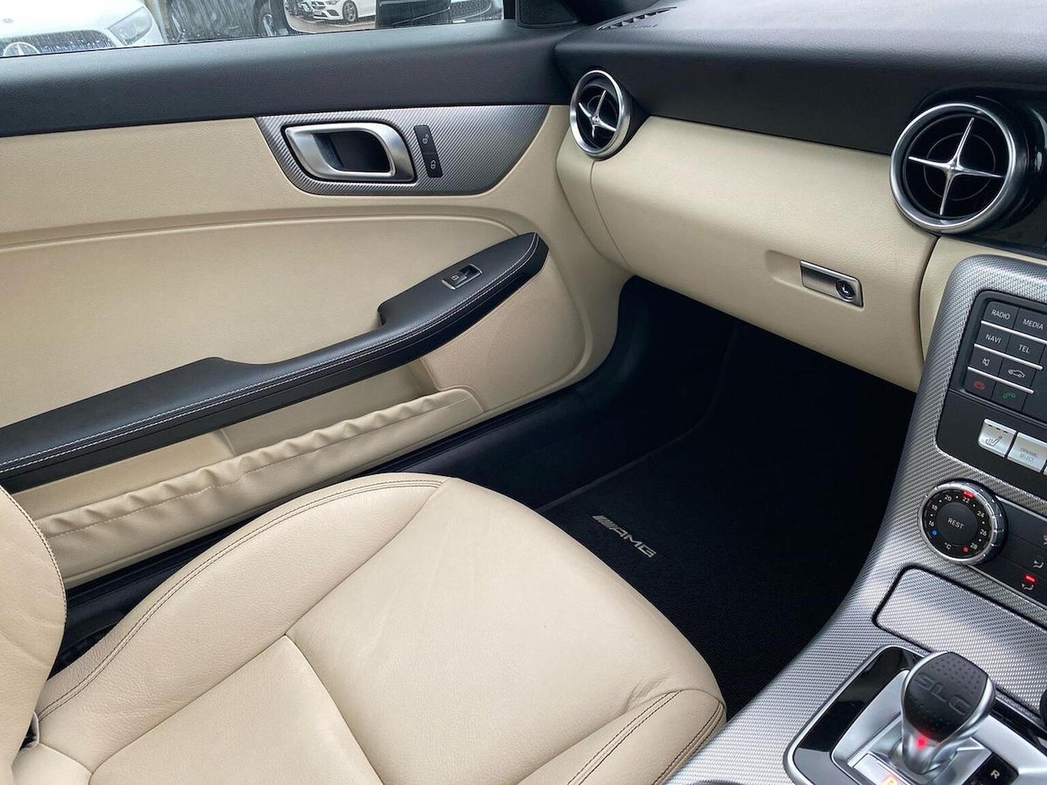 Used Mercedes-Benz SLC 2019 for sale - 76979900: Photo 29