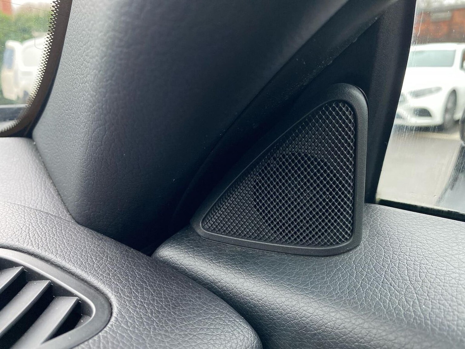 Used Mercedes-Benz SLC 2019 for sale - 76979900: Photo 31