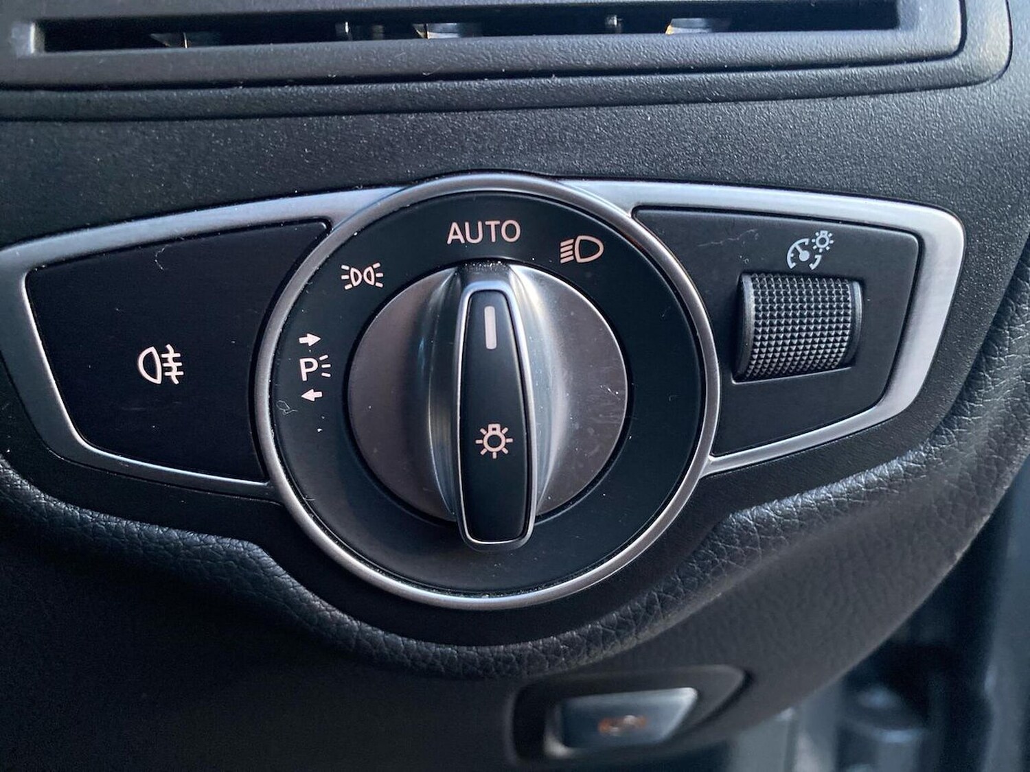 Used Mercedes-Benz GLC 2021 for sale - 76554297: Photo 22