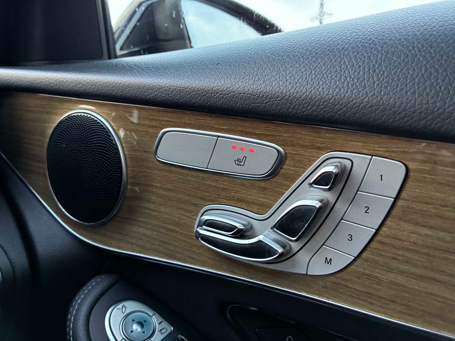 Used Mercedes-Benz GLC 2018 for sale - 78191999: Photo 27