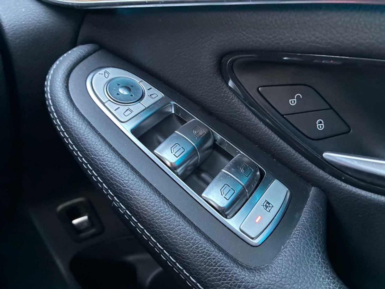 Used Mercedes-Benz GLC 2018 for sale - 78191999: Photo 28