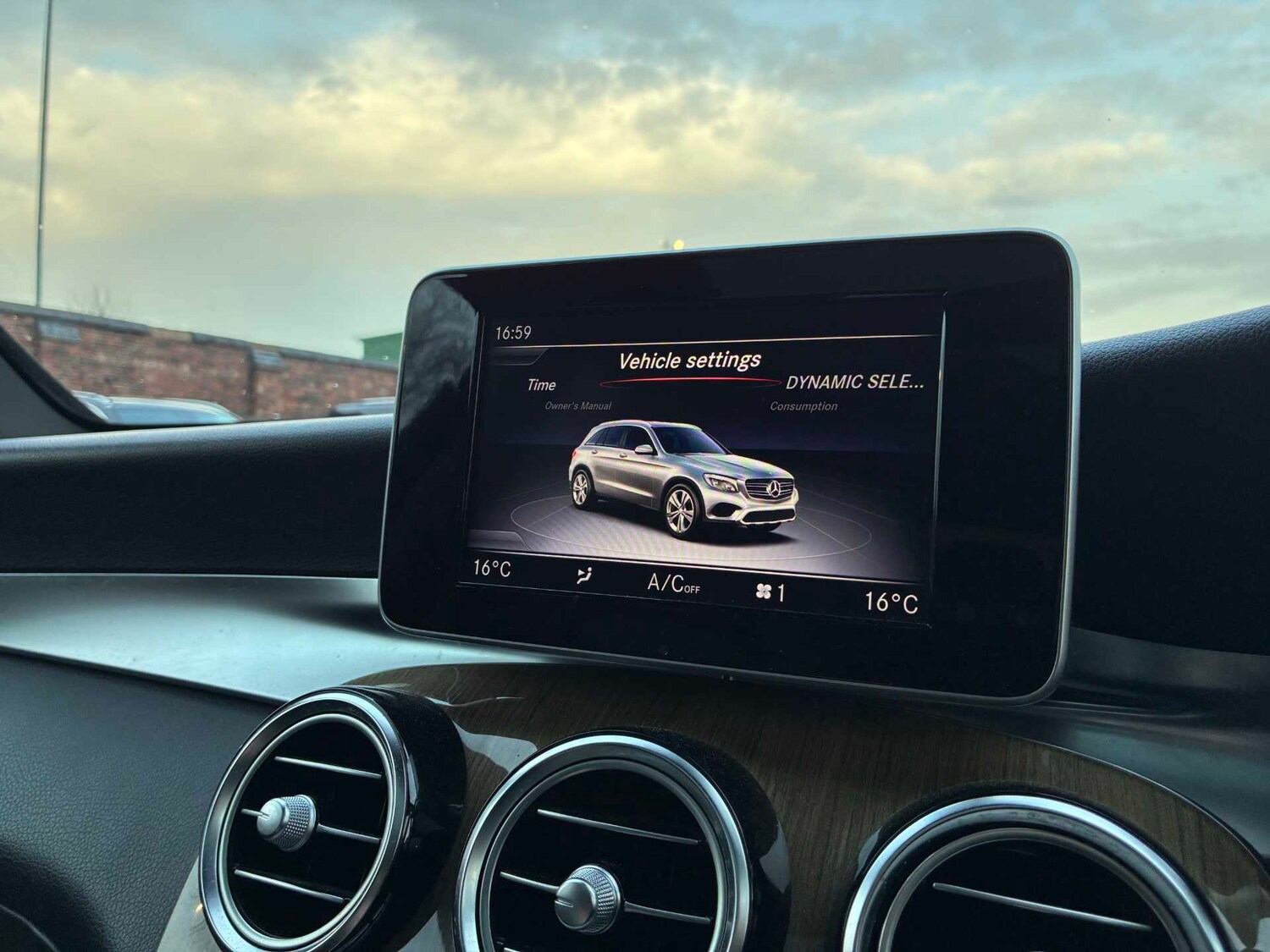 Used Mercedes-Benz GLC 2018 for sale - 78191999: Photo 33