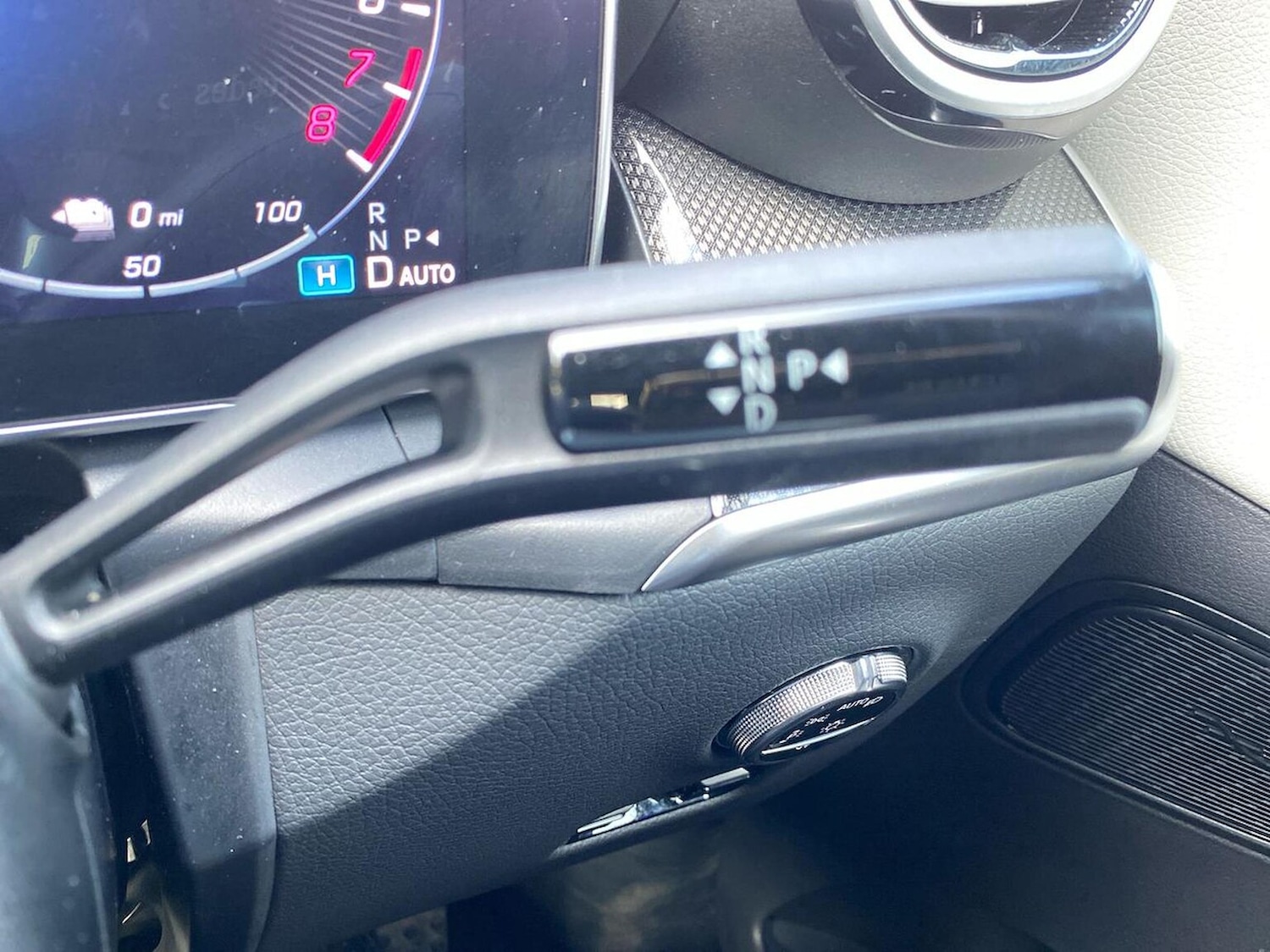 Used Mercedes-Benz GLC 2023 for sale - 76407391: Photo 29