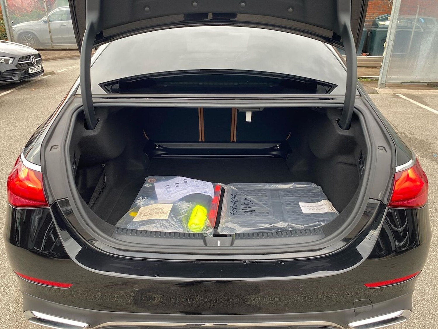 Used Mercedes-Benz E Class 2024 for sale - 76305390: Photo 17