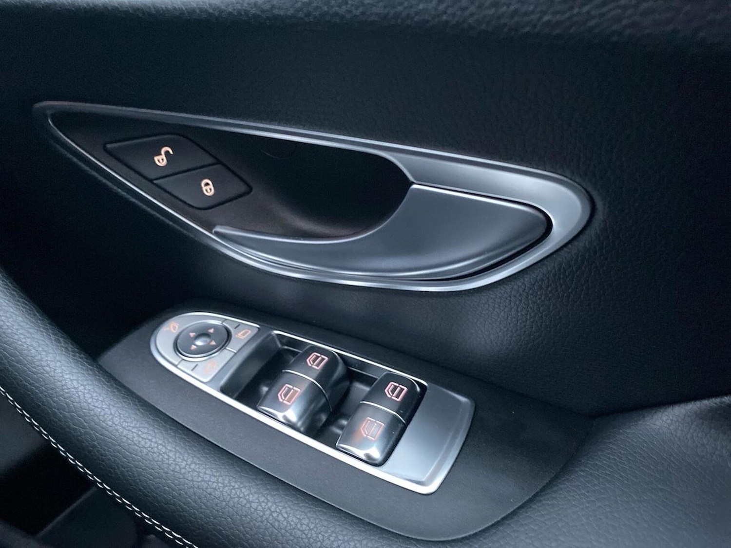 Used Mercedes-Benz E Class 2019 for sale - 76464634: Photo 21