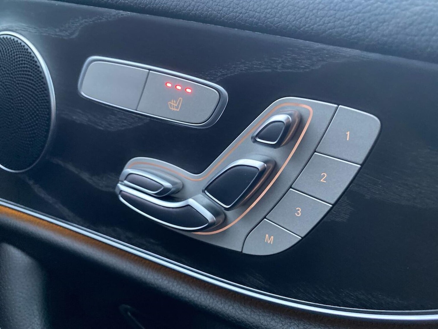 Used Mercedes-Benz E Class 2019 for sale - 76464634: Photo 30