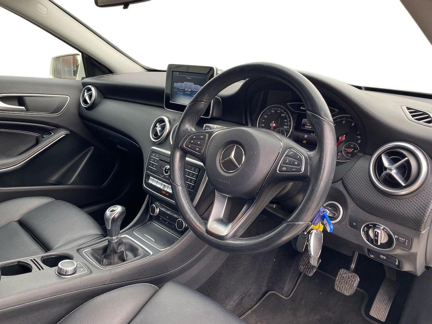 Used Mercedes-Benz A-Class 2015 for sale - 76198411: Photo 15