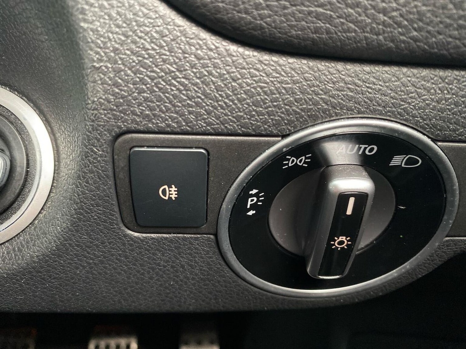 Used Mercedes-Benz CLA 2016 for sale - 76464635: Photo 22