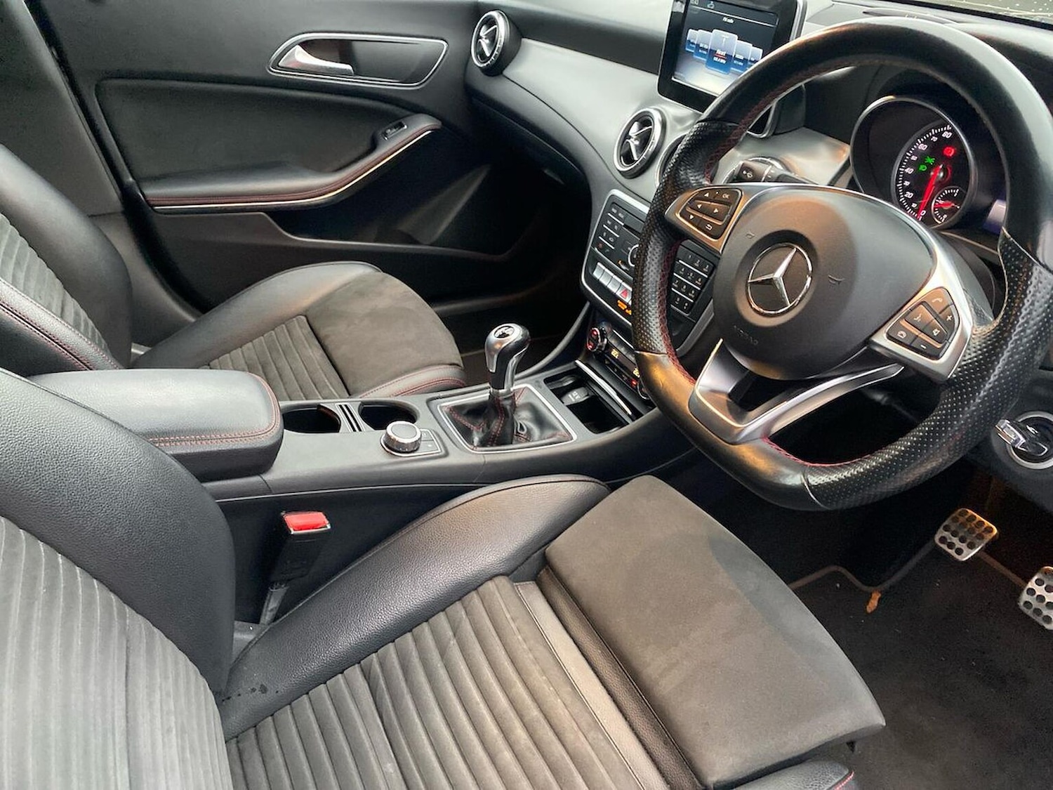 Used Mercedes-Benz CLA 2016 for sale - 76464635: Photo 39