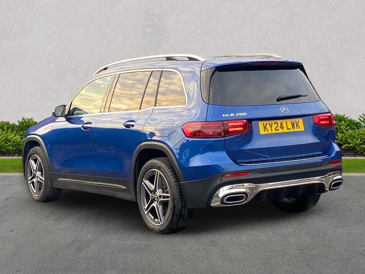 Used Mercedes-Benz GLB 2024 for sale - 76497286: Photo 2