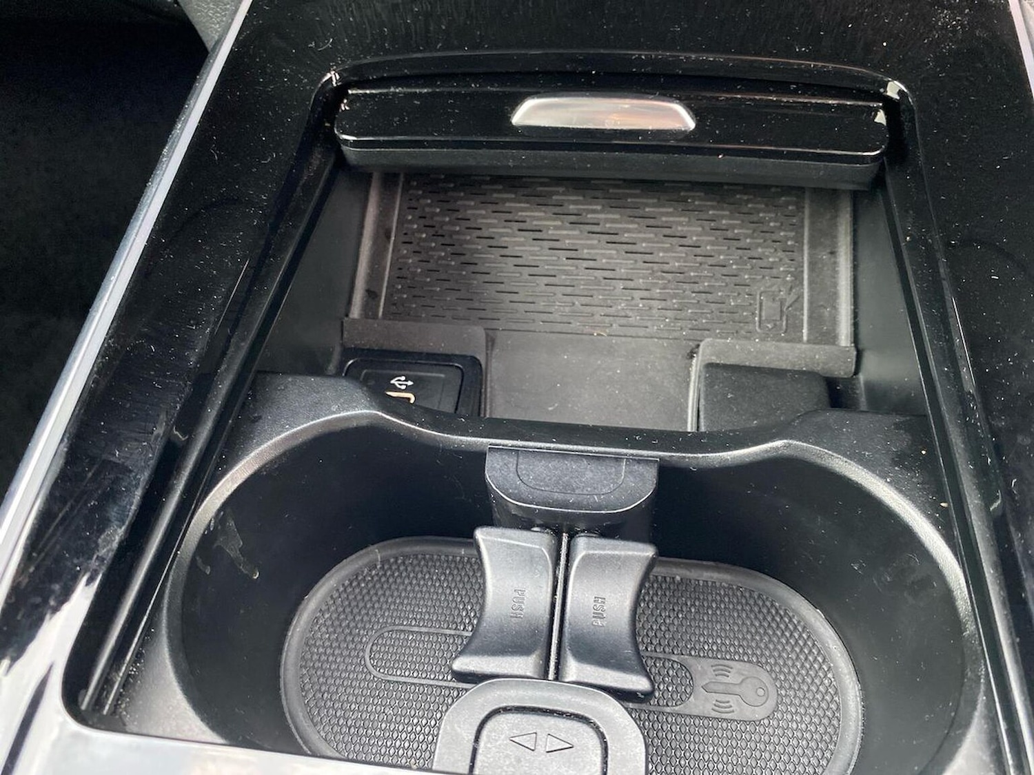 Used Mercedes-Benz GLB 2024 for sale - 76497286: Photo 32