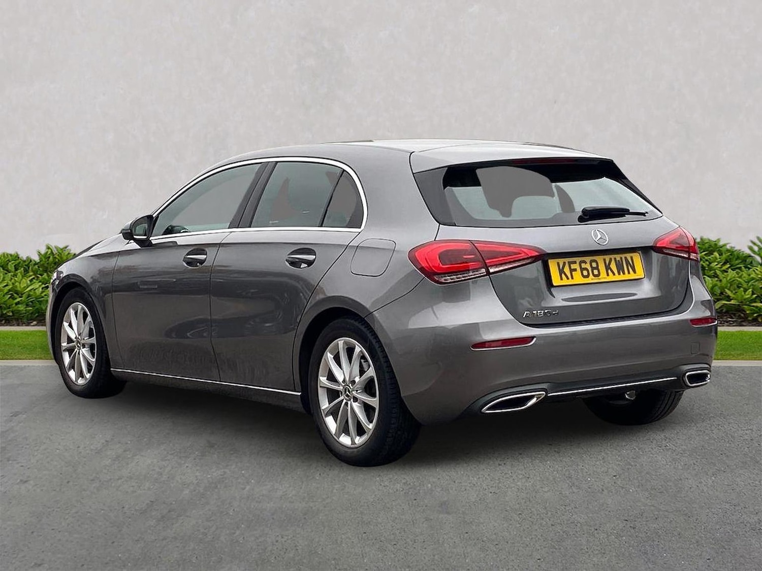 Used Mercedes-Benz A-Class 2019 for sale - 76299423: Photo 2