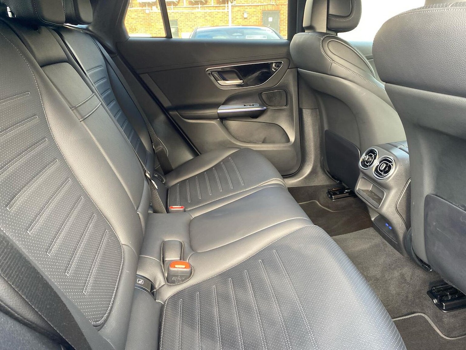 Used Mercedes-Benz GLC 2024 for sale - 76369149: Photo 16