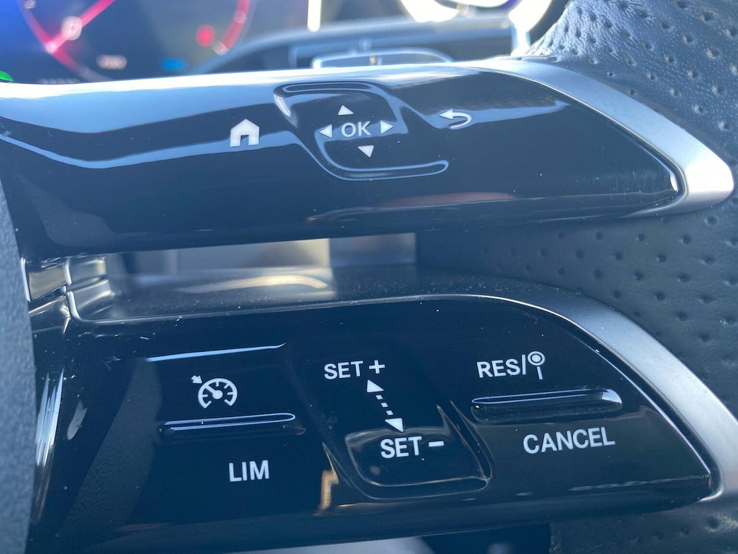 Used Mercedes-Benz GLC 2023 for sale - 76531410: Photo 27