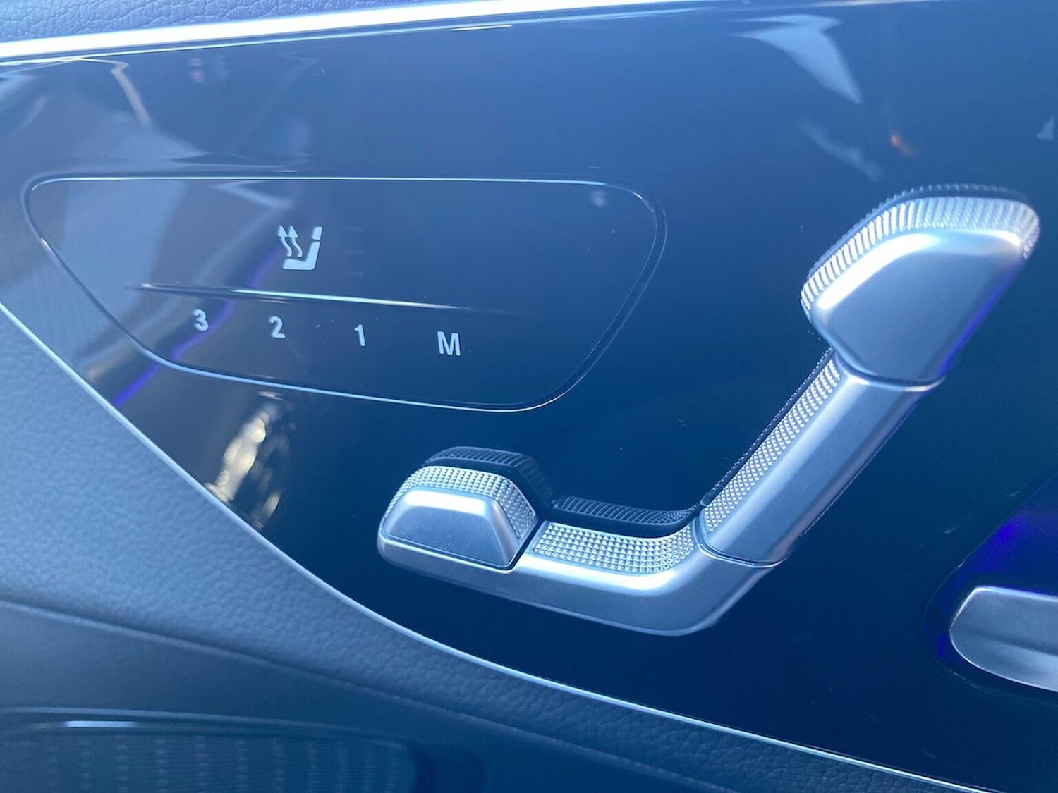 Used Mercedes-Benz GLC 2023 for sale - 76531410: Photo 30