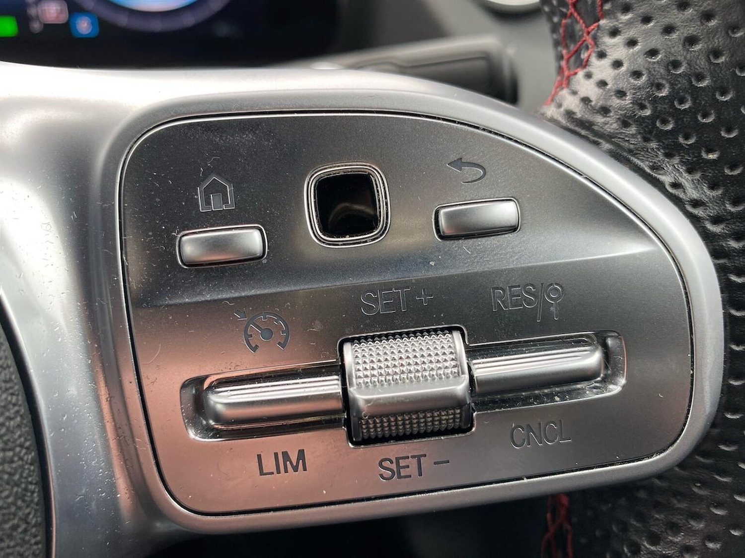 Used Mercedes-Benz EQA 2021 for sale - 76413955: Photo 27