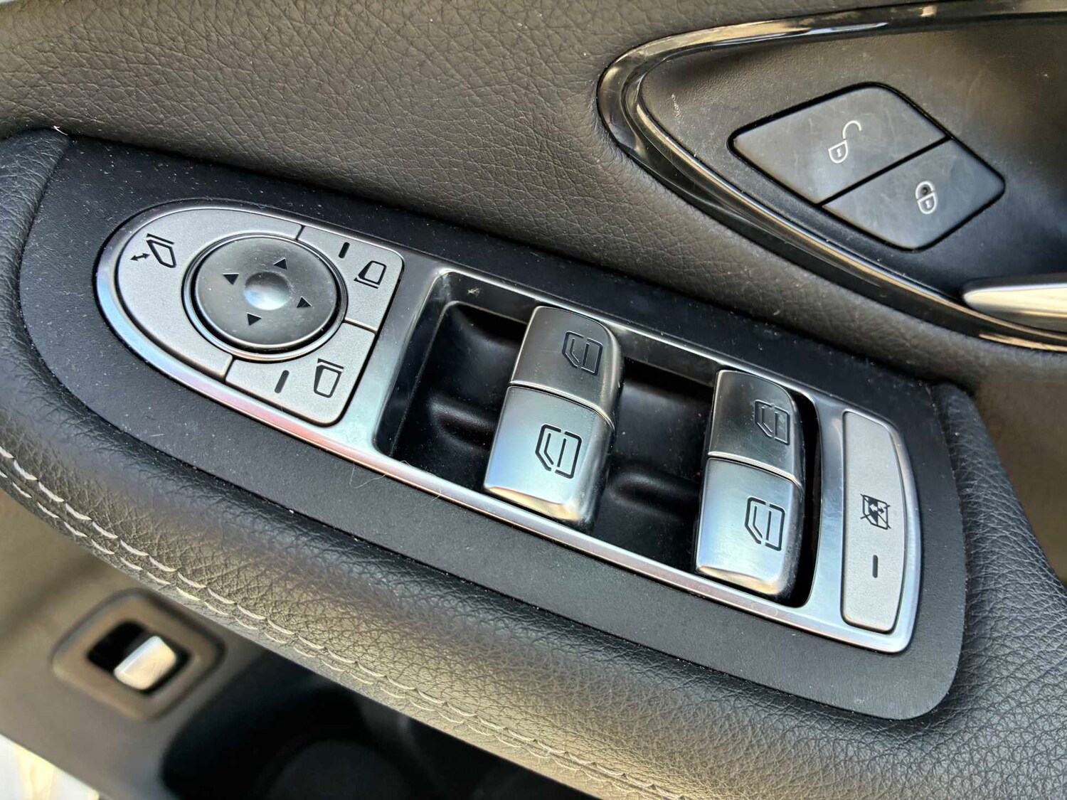 Used Mercedes-Benz GLC 2019 for sale - 78191609: Photo 21