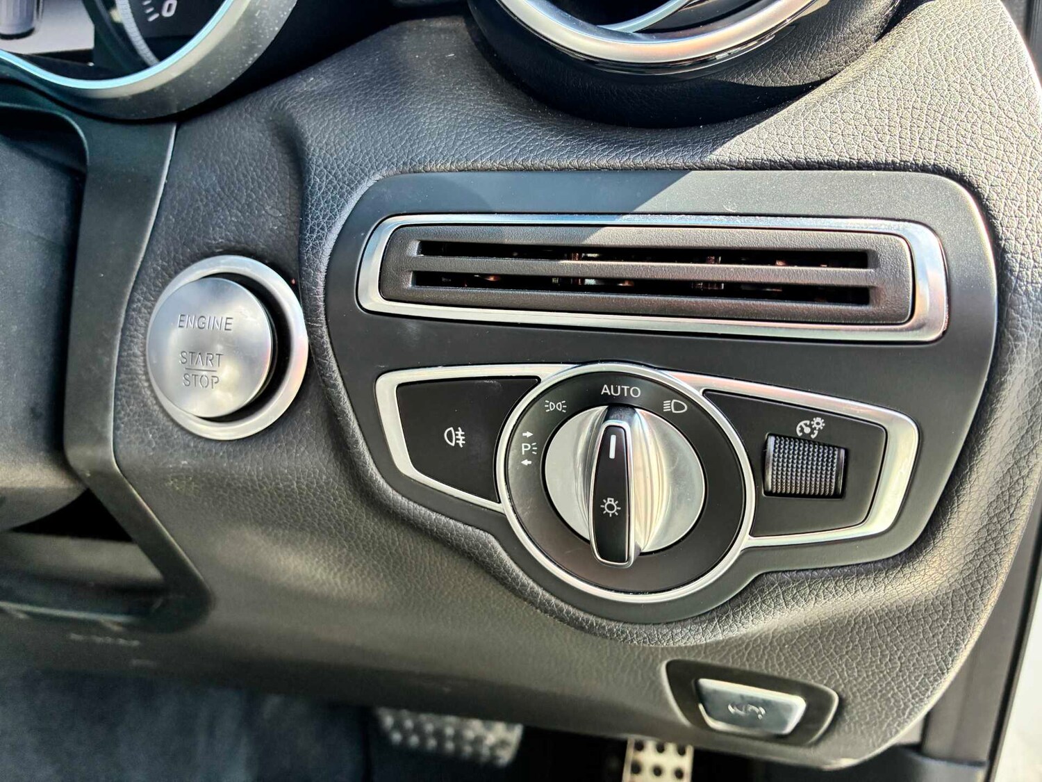 Used Mercedes-Benz GLC 2019 for sale - 78191609: Photo 30