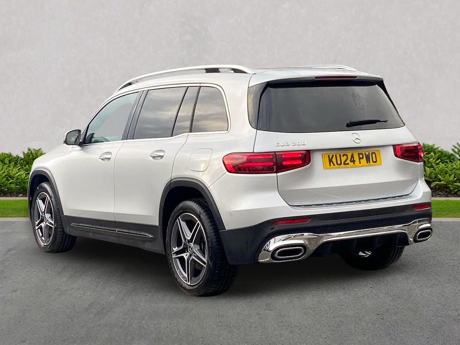 Used Mercedes-Benz GLB 2024 for sale - 76497283: Photo 2