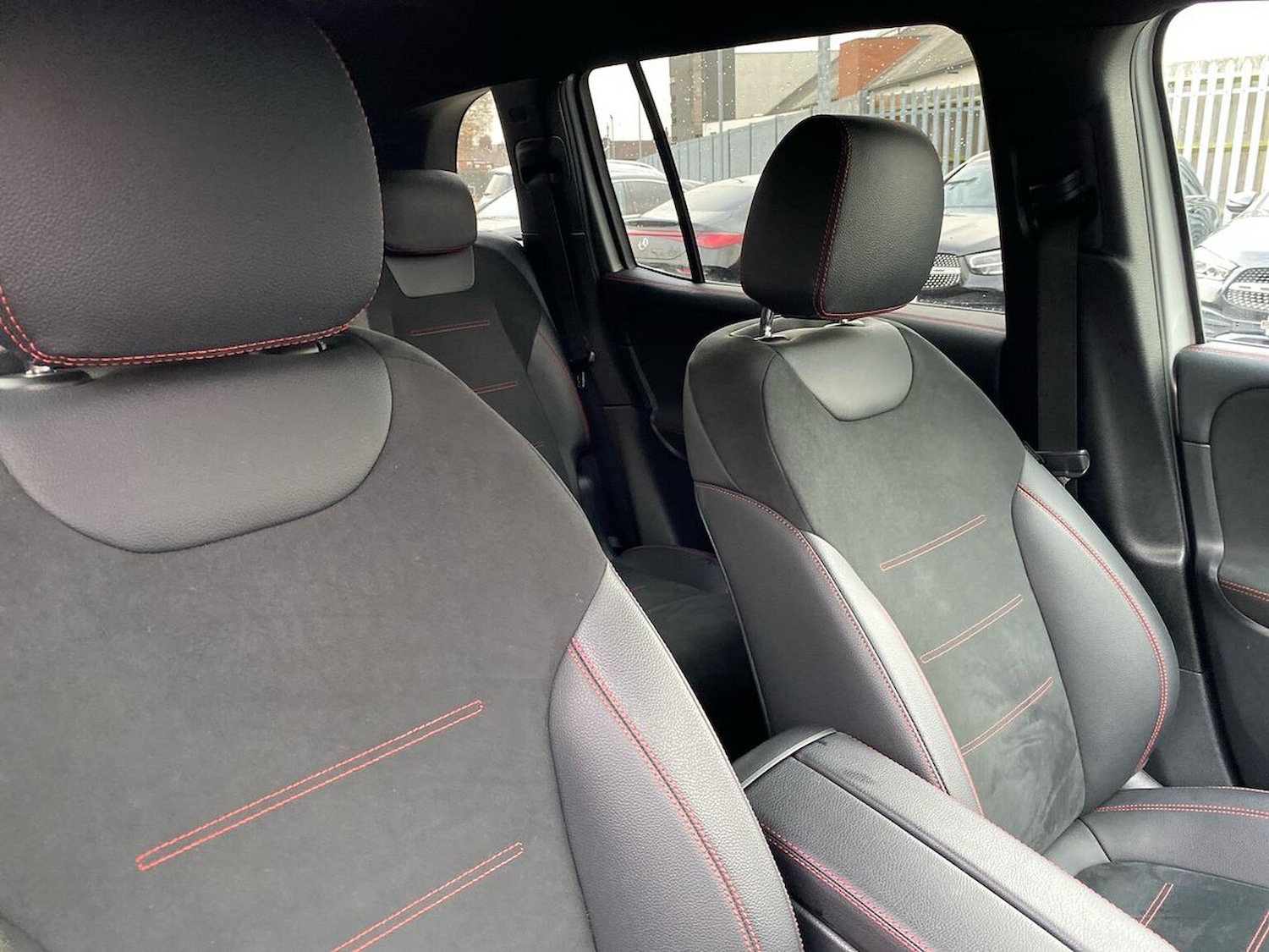 Used Mercedes-Benz GLB 2024 for sale - 76497283: Photo 39