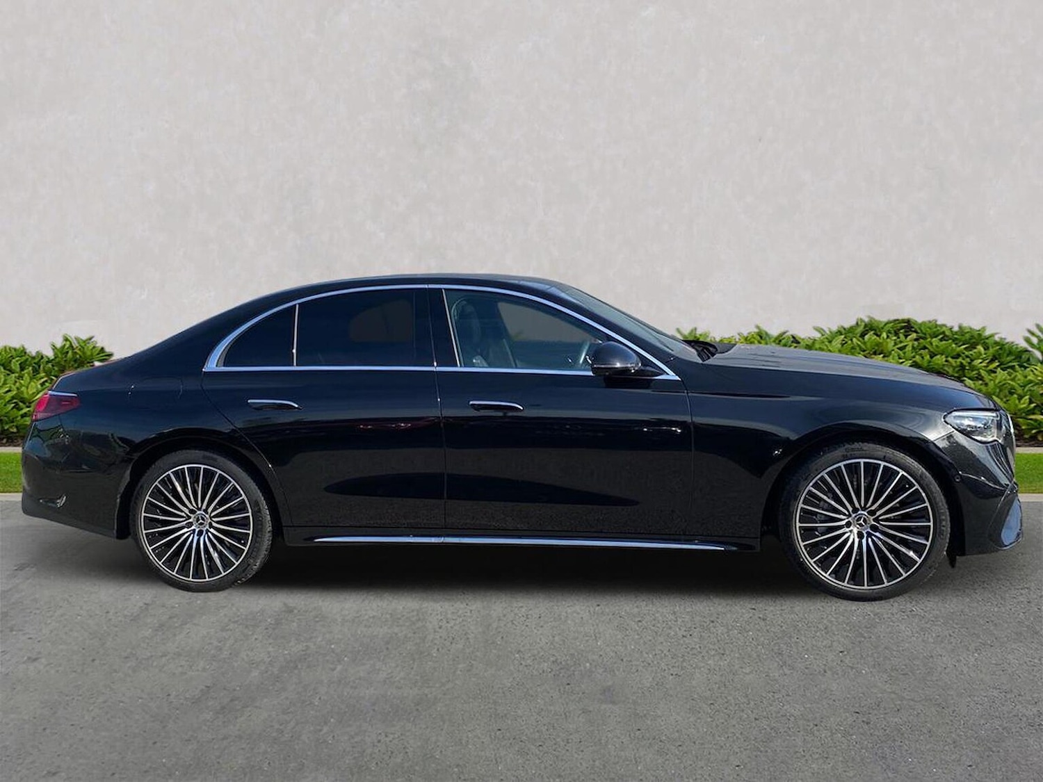 Used Mercedes-Benz E-Class 2024 for sale - 76107083: Photo 3