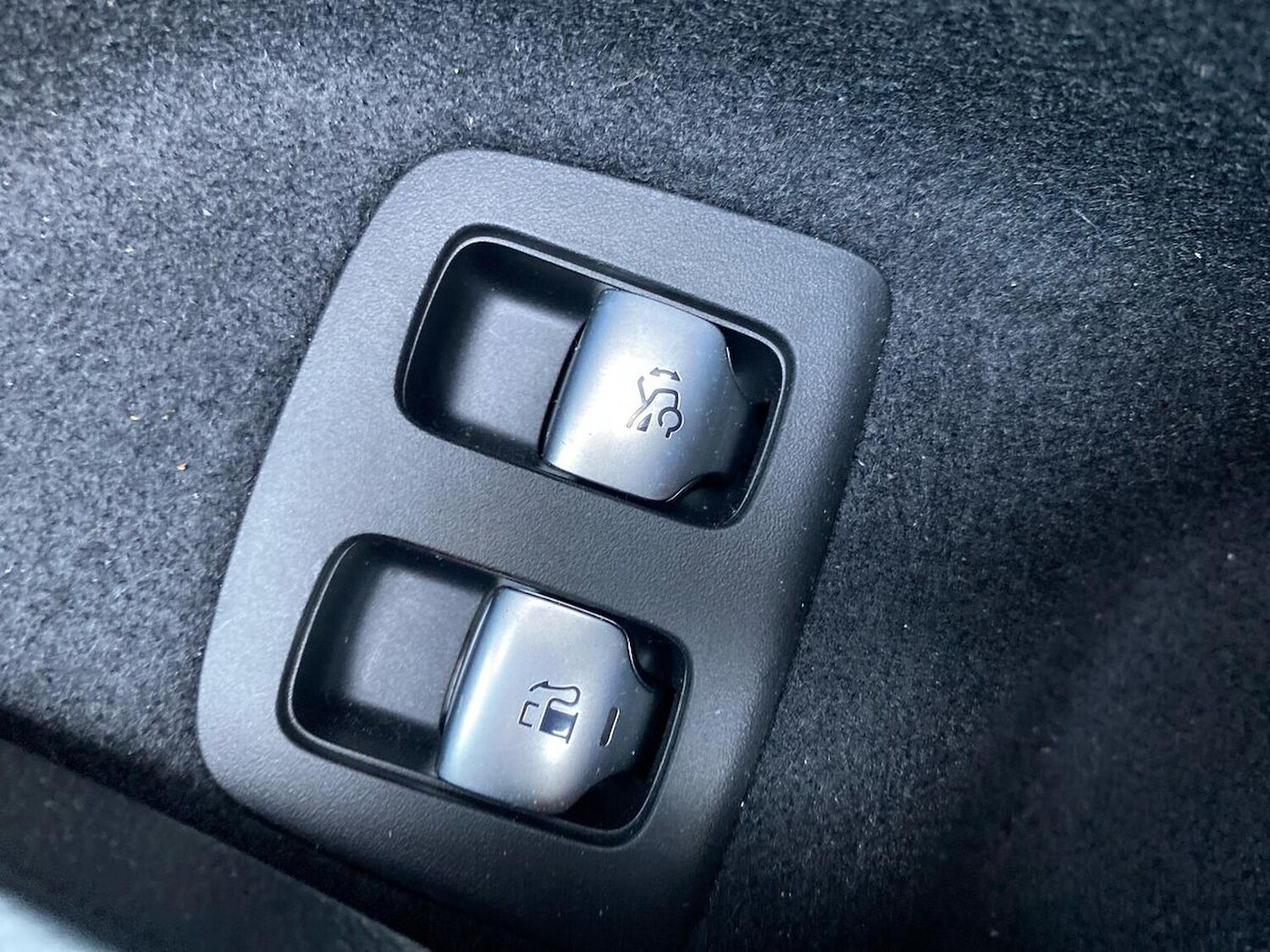 Used Mercedes-Benz E-Class 2024 for sale - 76107083: Photo 40