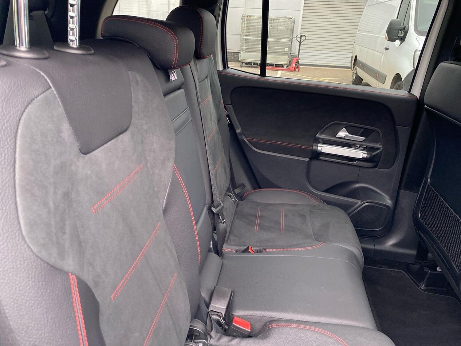 Used Mercedes-Benz GLB 2025 for sale - 76599357: Photo 16