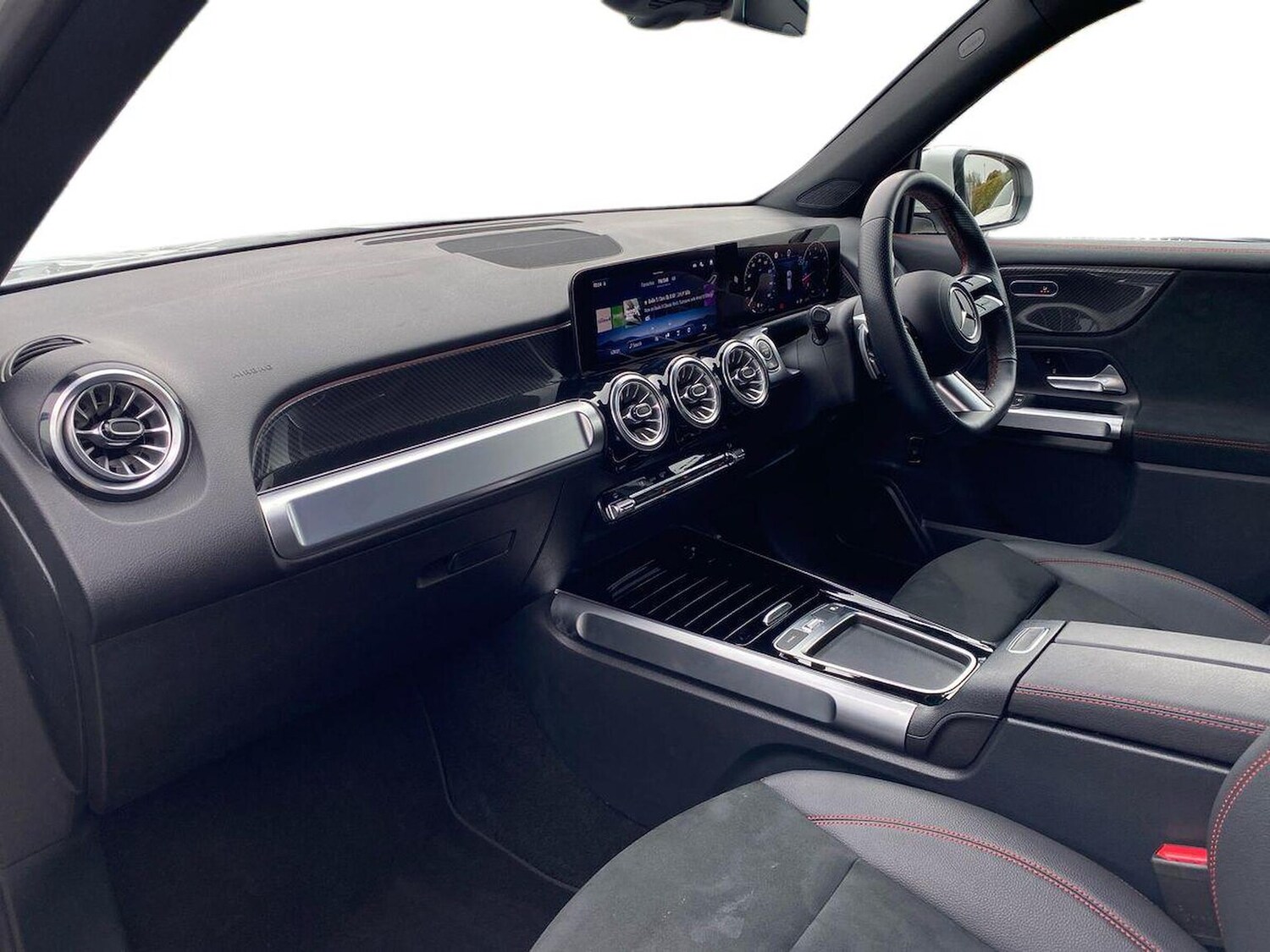 Used Mercedes-Benz GLB 2025 for sale - 76599357: Photo 7