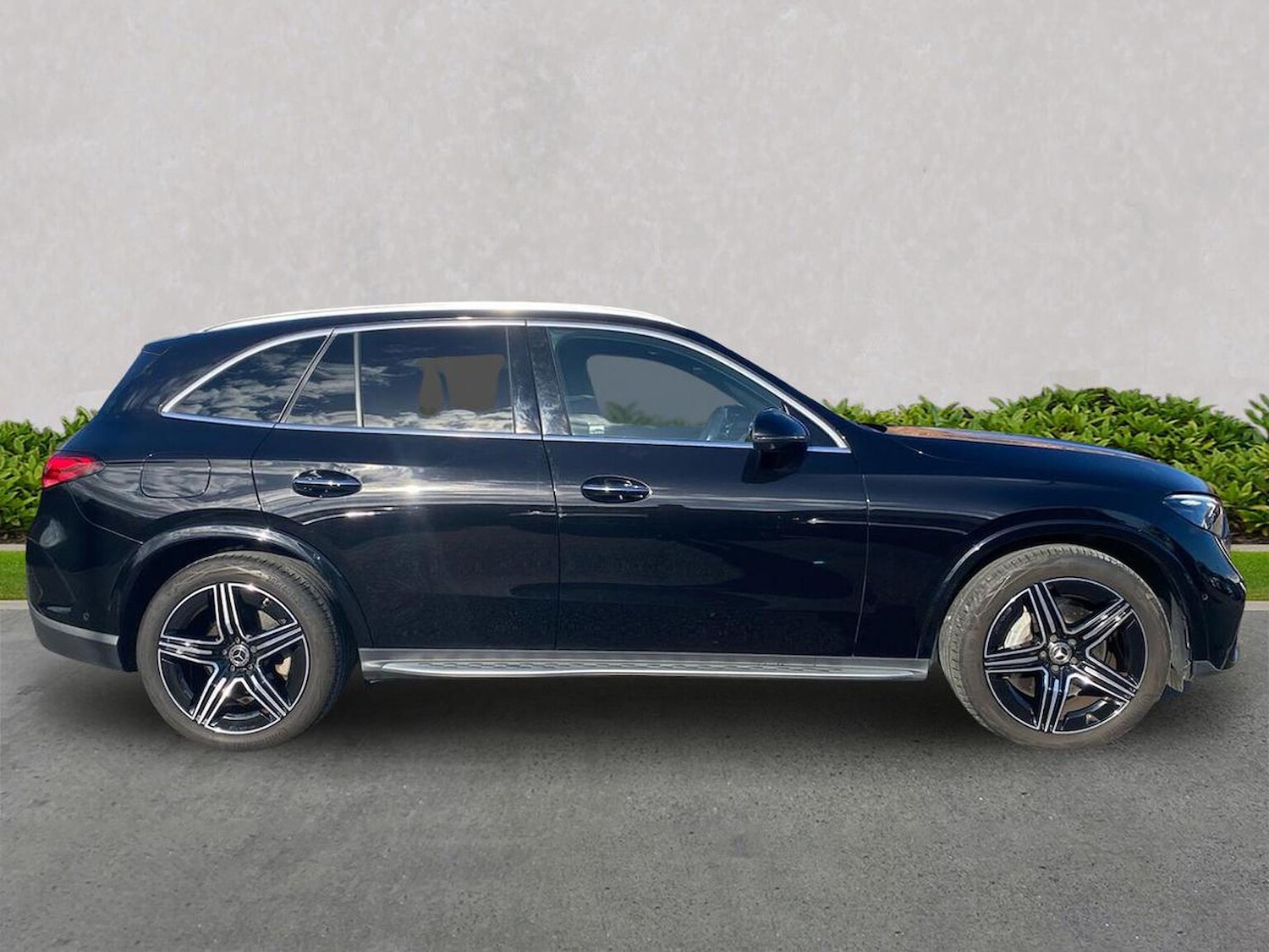 Used Mercedes-Benz GLC 2023 for sale - 76403444: Photo 3