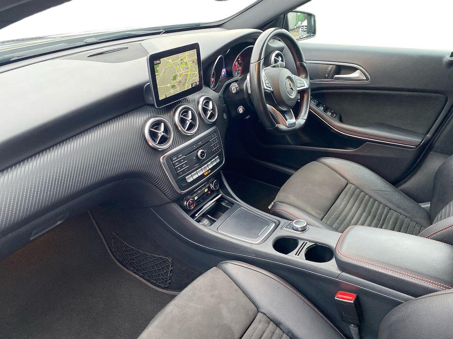 Used Mercedes-Benz A-Class 2017 for sale - 76363354: Photo 7