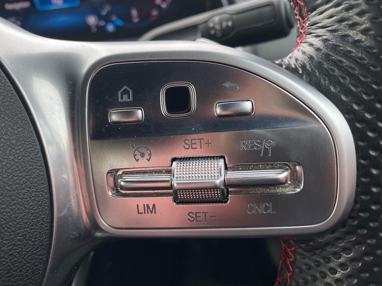 Used Mercedes-Benz GLB 2022 for sale - 77542447: Photo 27