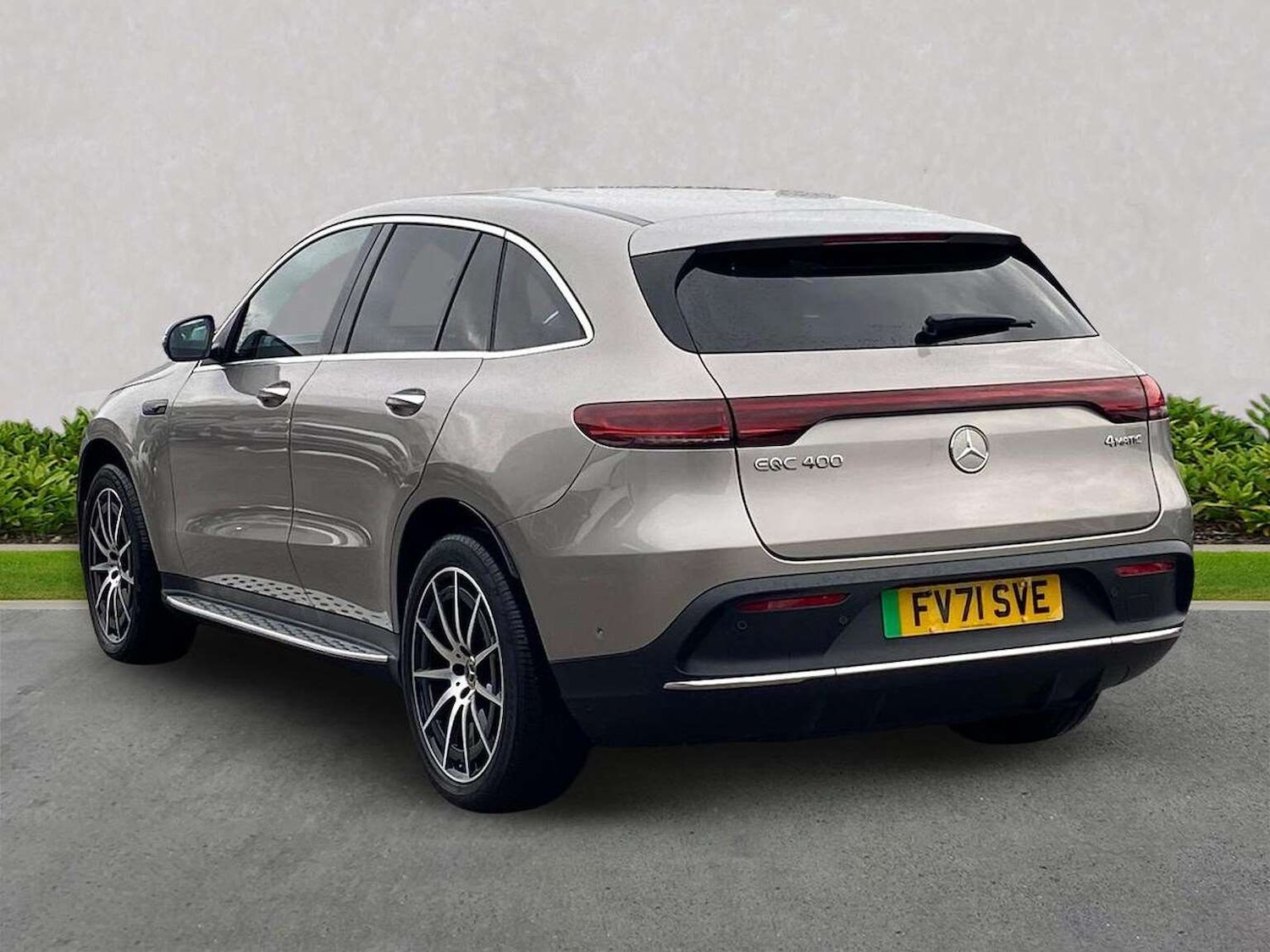 Used Mercedes-Benz EQC 2022 for sale - 77584650: Photo 2