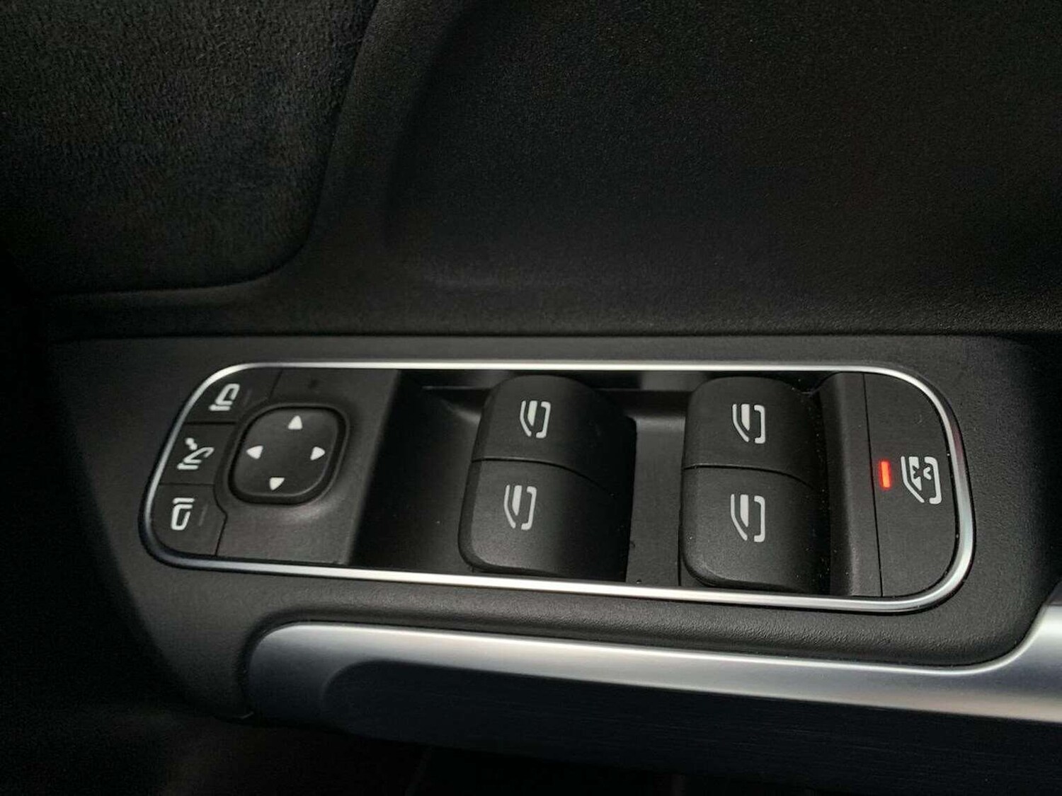 Used Mercedes-Benz EQB 2022 for sale - 77963804: Photo 21