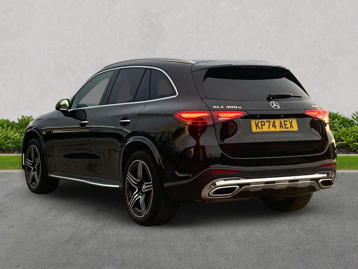 Used Mercedes-Benz GLC 2024 for sale - 76905063: Photo 2